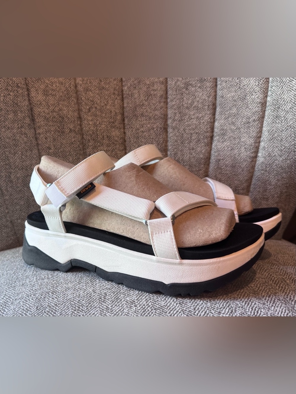 Teva Jadito Universal Platform